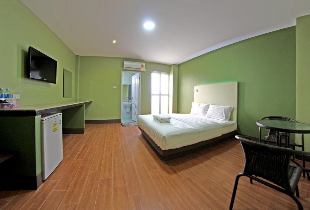 Central Park Hotel Sing Buri Exteriér fotografie