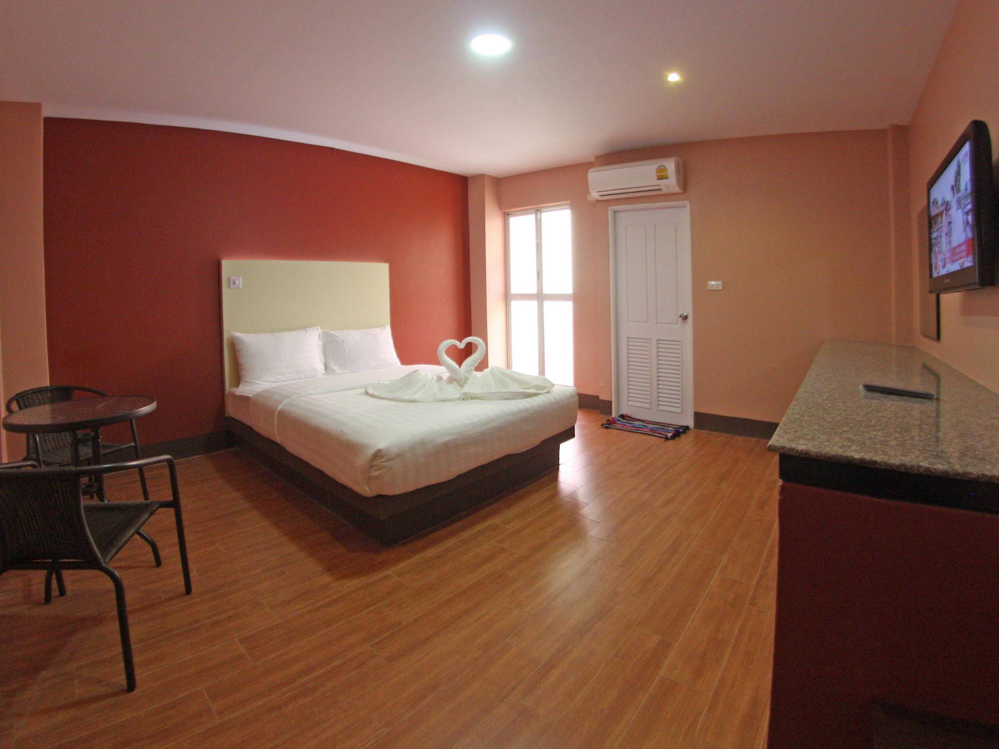 Central Park Hotel Sing Buri Exteriér fotografie