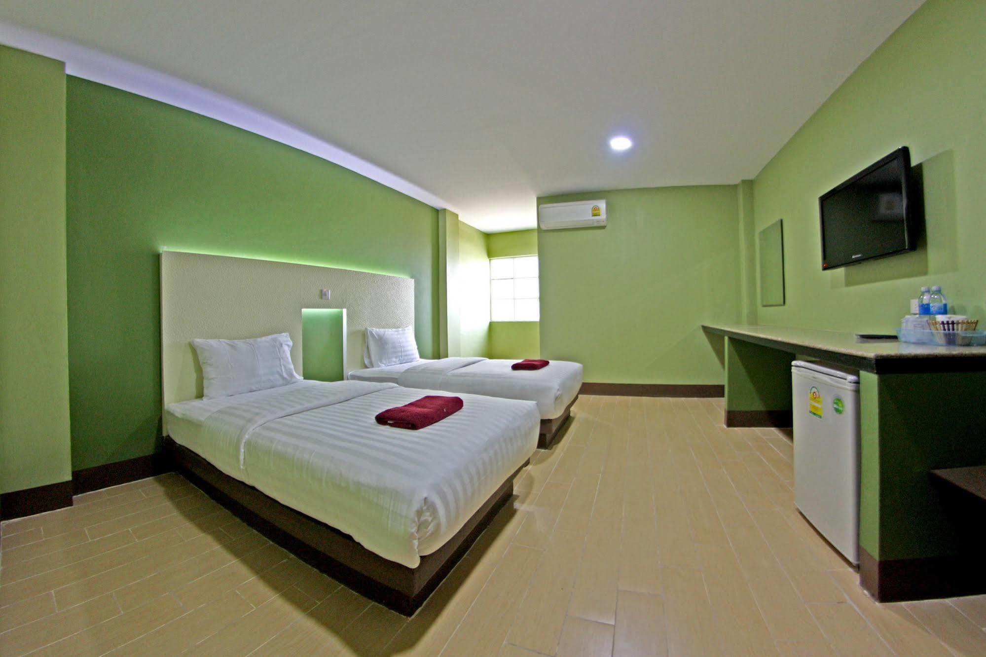 Central Park Hotel Sing Buri Exteriér fotografie